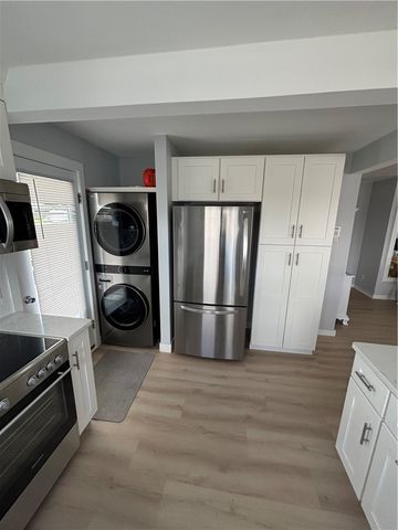 53 Bayberry Road, Narragansett, RI 02882