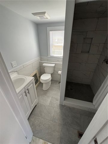 53 Bayberry Road, Narragansett, RI 02882