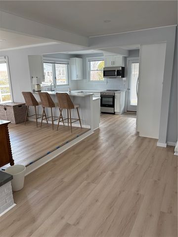 53 Bayberry Road, Narragansett, RI 02882