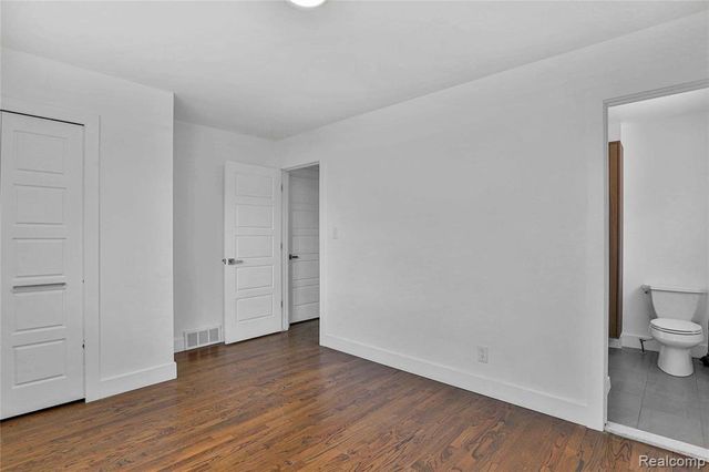 4260 Kiefer Avenue, Warren, MI 48091