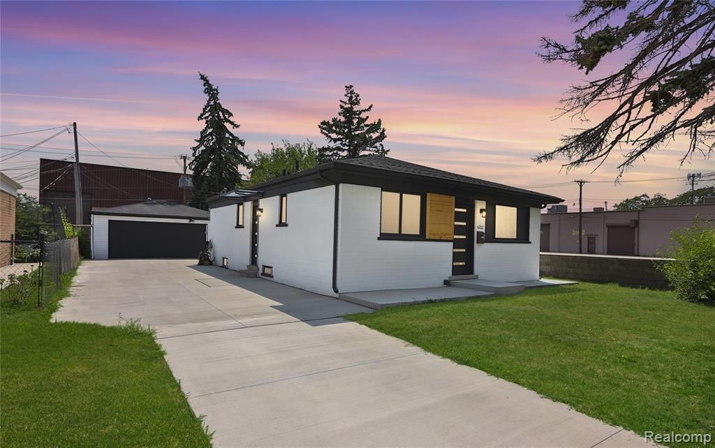 4260 Kiefer Avenue, Warren, MI 48091
