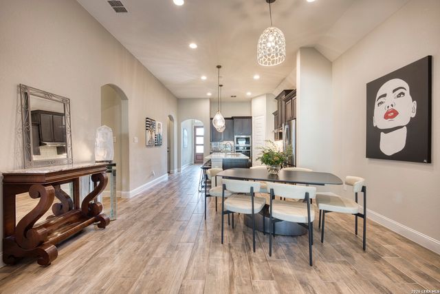 151 Bedingfeld, Shavano Park, TX 78231