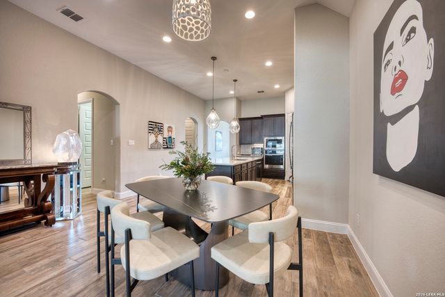 151 Bedingfeld, Shavano Park, TX 78231