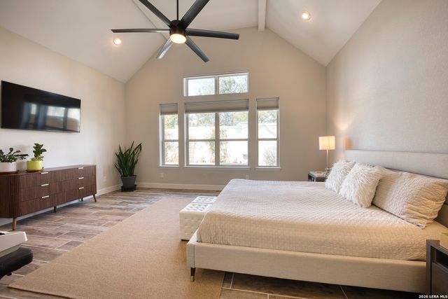 151 Bedingfeld, Shavano Park, TX 78231