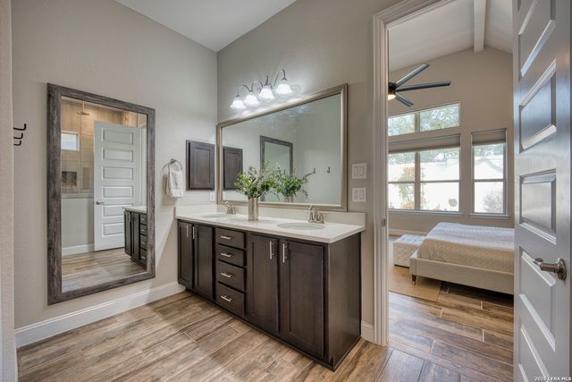 151 Bedingfeld, Shavano Park, TX 78231