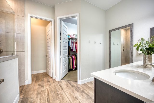 151 Bedingfeld, Shavano Park, TX 78231