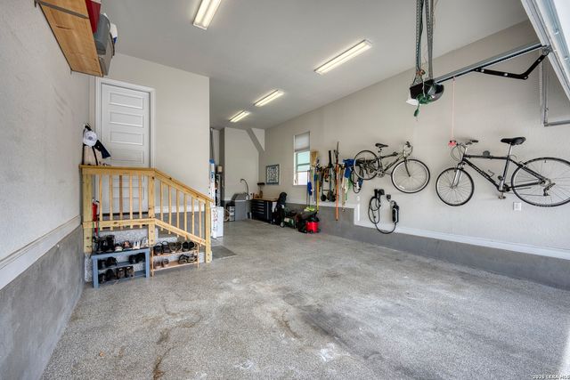 151 Bedingfeld, Shavano Park, TX 78231