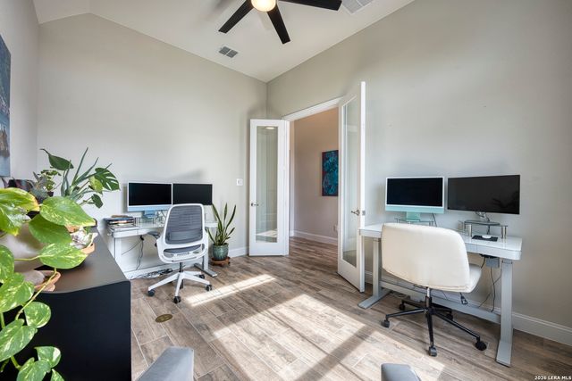 151 Bedingfeld, Shavano Park, TX 78231