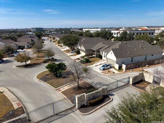 151 Bedingfeld, Shavano Park, TX 78231