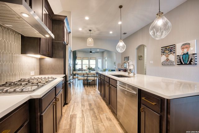 151 Bedingfeld, Shavano Park, TX 78231