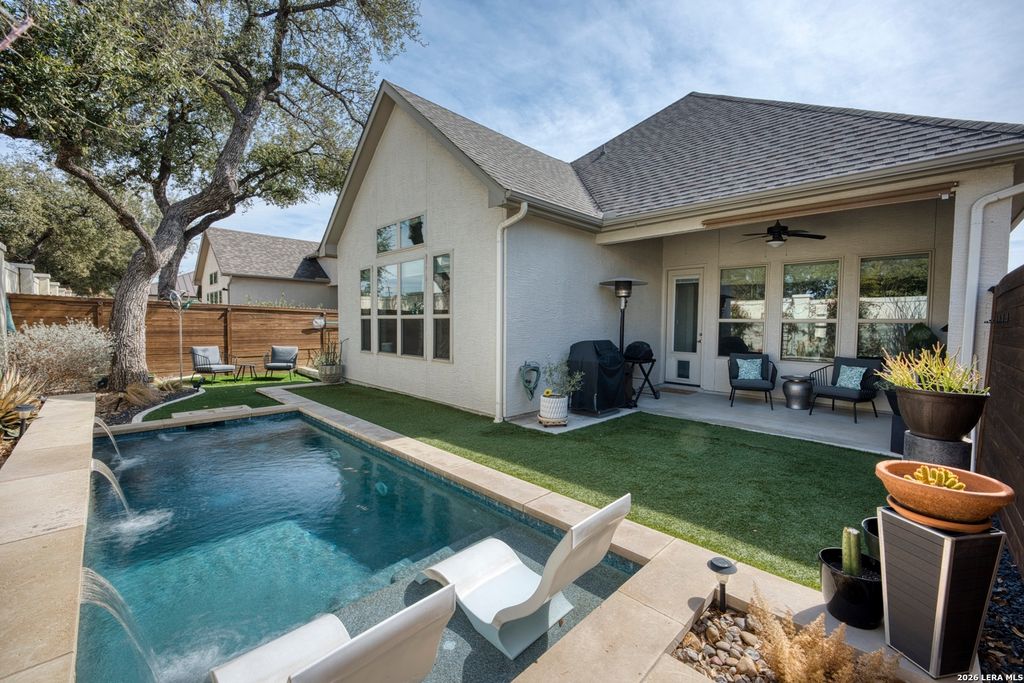 151 Bedingfeld, Shavano Park, TX 78231