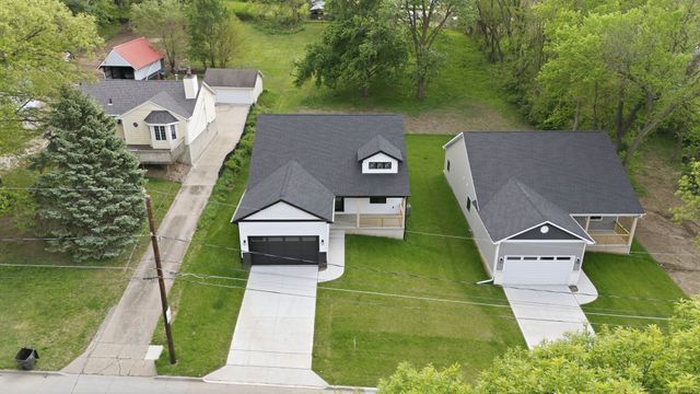 1421 Pioneer Road, Des Moines, IA 50320