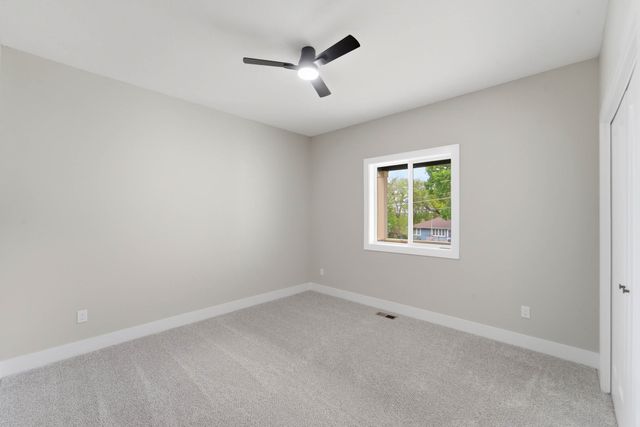 1421 Pioneer Road, Des Moines, IA 50320