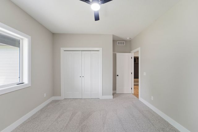 1421 Pioneer Road, Des Moines, IA 50320