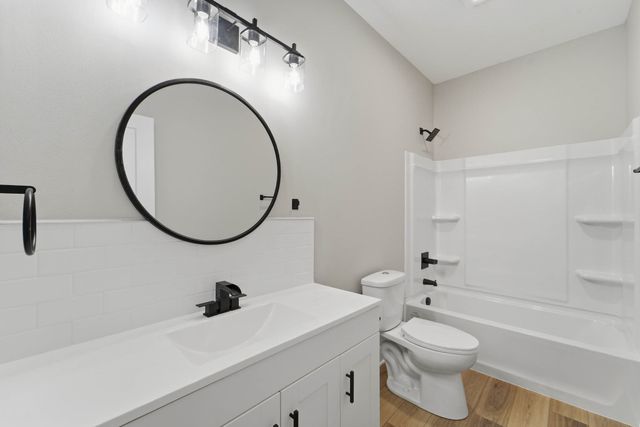 1421 Pioneer Road, Des Moines, IA 50320