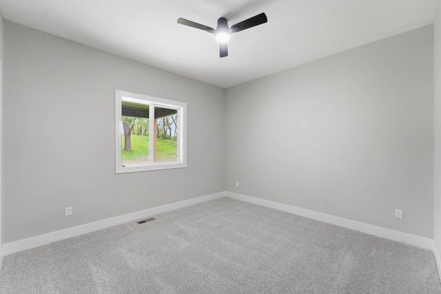 1421 Pioneer Road, Des Moines, IA 50320