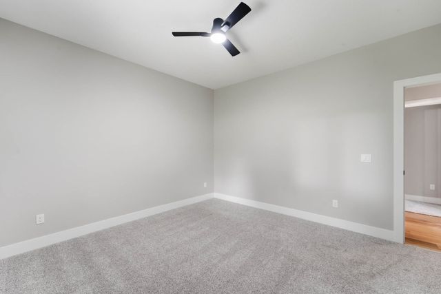 1421 Pioneer Road, Des Moines, IA 50320