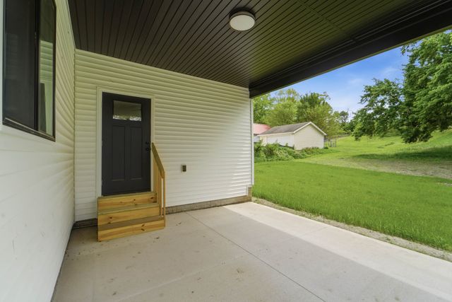 1421 Pioneer Road, Des Moines, IA 50320