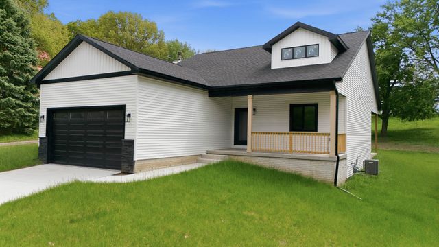 1421 Pioneer Road, Des Moines, IA 50320