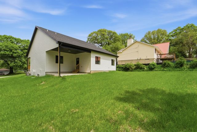 1421 Pioneer Road, Des Moines, IA 50320