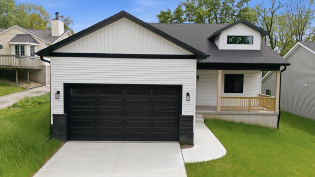 1421 Pioneer Road, Des Moines, IA 50320