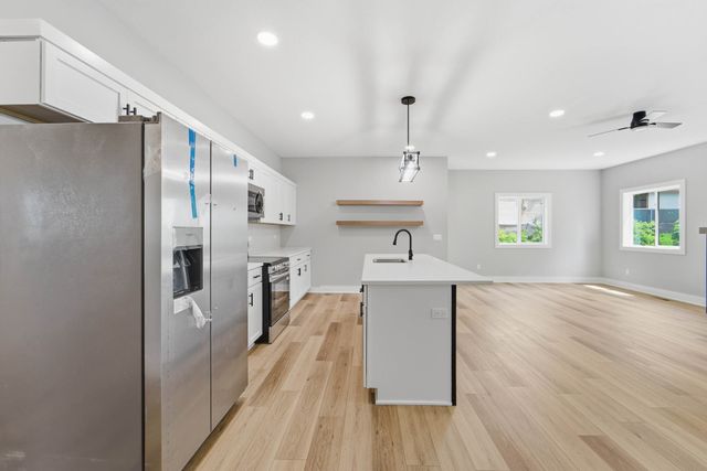 1421 Pioneer Road, Des Moines, IA 50320