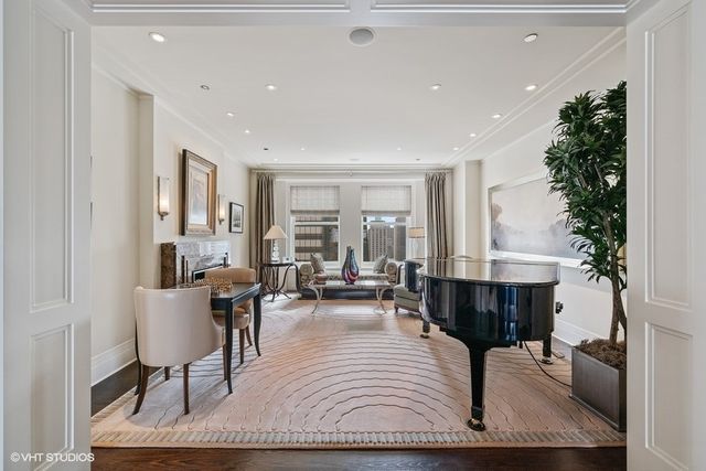 159 E Walton Place 28A, Chicago, IL 60611