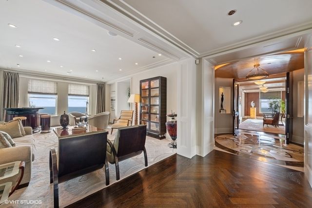 159 E Walton Place 28A, Chicago, IL 60611