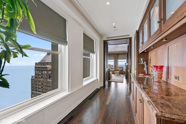 159 E Walton Place 28A, Chicago, IL 60611