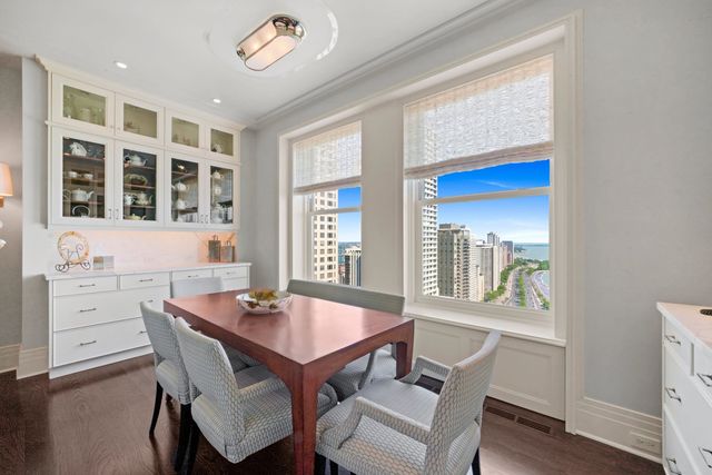 159 E Walton Place 28A, Chicago, IL 60611