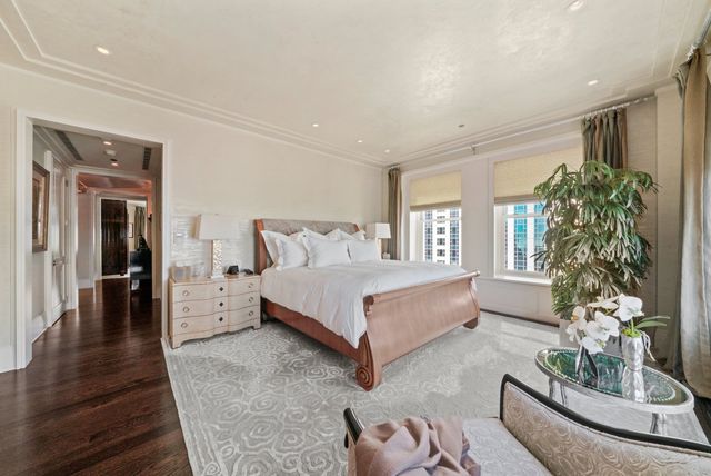159 E Walton Place 28A, Chicago, IL 60611