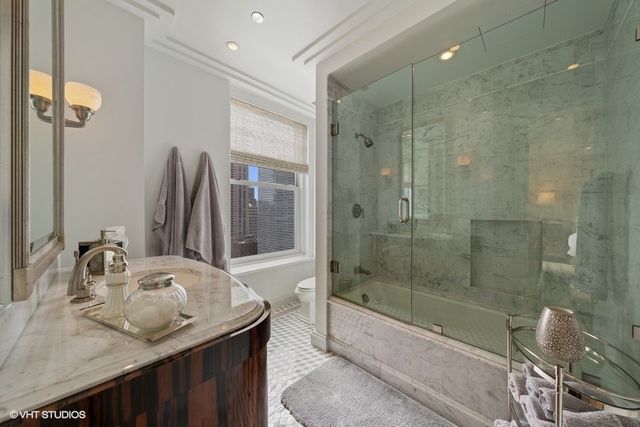 159 E Walton Place 28A, Chicago, IL 60611