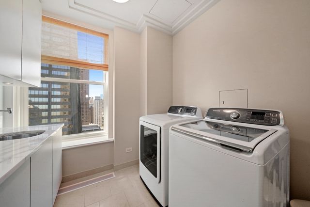 159 E Walton Place 28A, Chicago, IL 60611