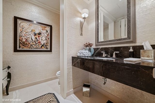 159 E Walton Place 28A, Chicago, IL 60611