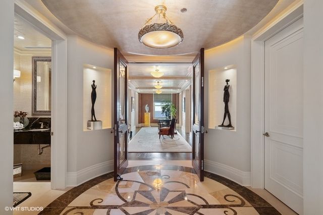 159 E Walton Place 28A, Chicago, IL 60611