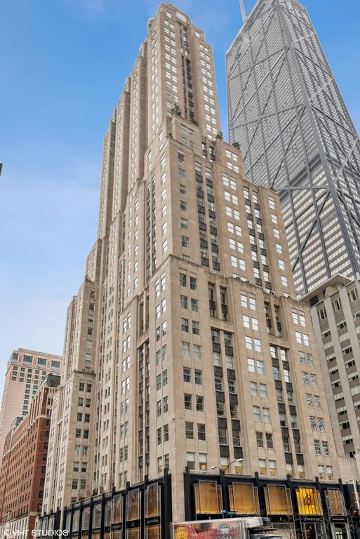 159 E Walton Place 28A, Chicago, IL 60611
