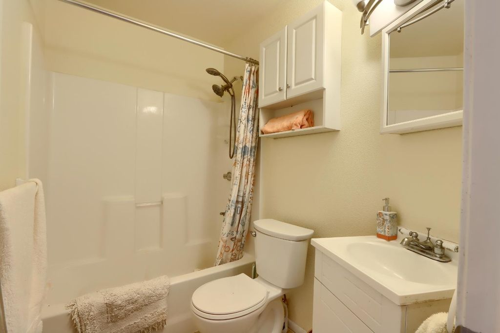 Image 13 of property listing at 5616 Gold Creek Lane, Mariposa, CA 95338