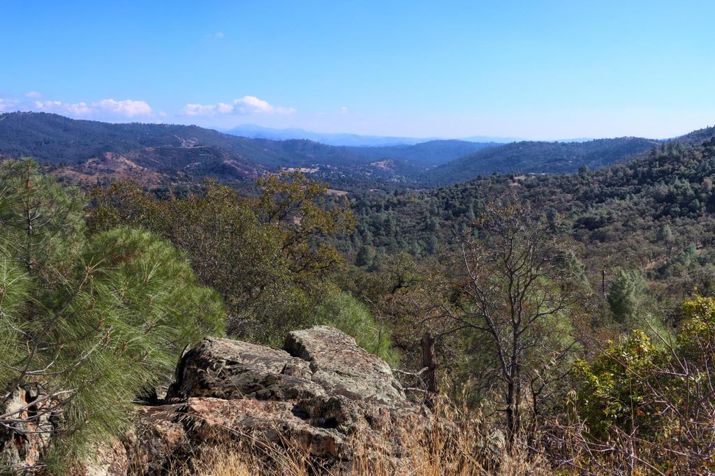 Image 3 of property listing at 5616 Gold Creek Lane, Mariposa, CA 95338
