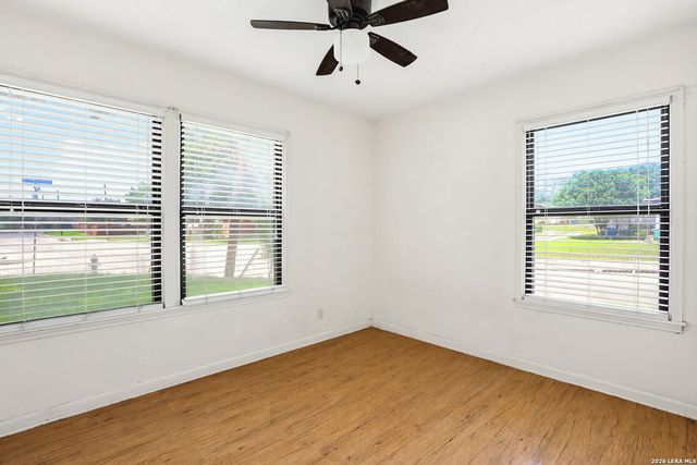 126 Howerton, San Antonio, TX 78223