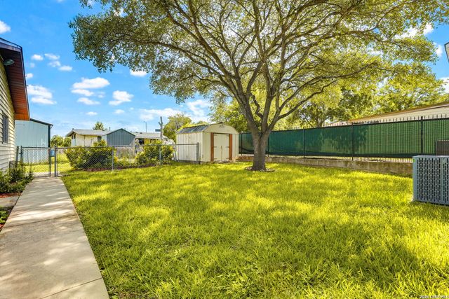 126 Howerton, San Antonio, TX 78223