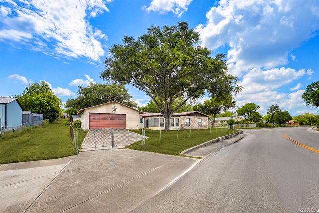 126 Howerton, San Antonio, TX 78223