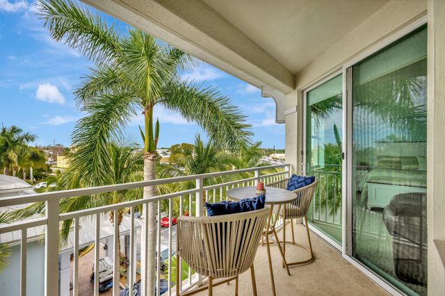 975 NW Flagler Avenue 407, Stuart, FL 34994