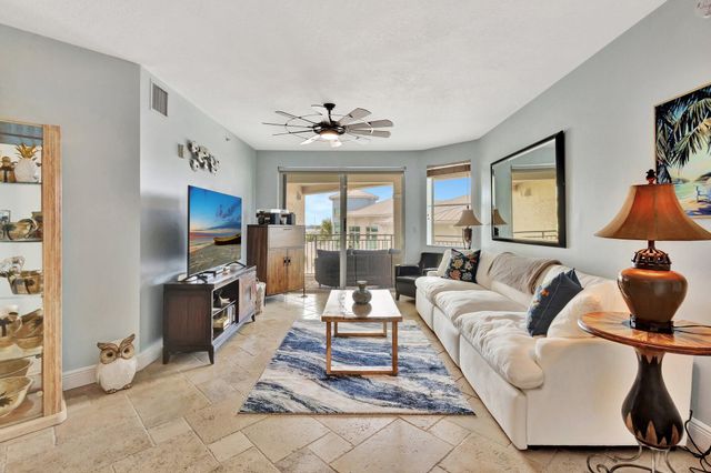 975 NW Flagler Avenue 407, Stuart, FL 34994