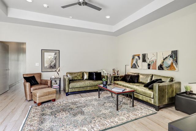 1083 W Ella Drive, Corrales, NM 87048