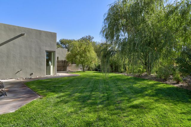 1083 W Ella Drive, Corrales, NM 87048