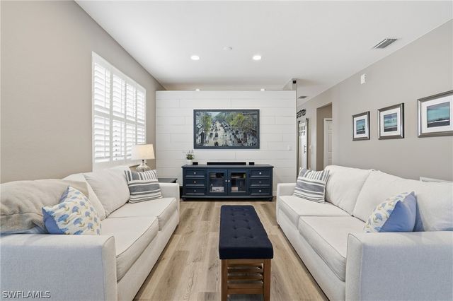 21699 Belvedere LN, Estero, FL 33928