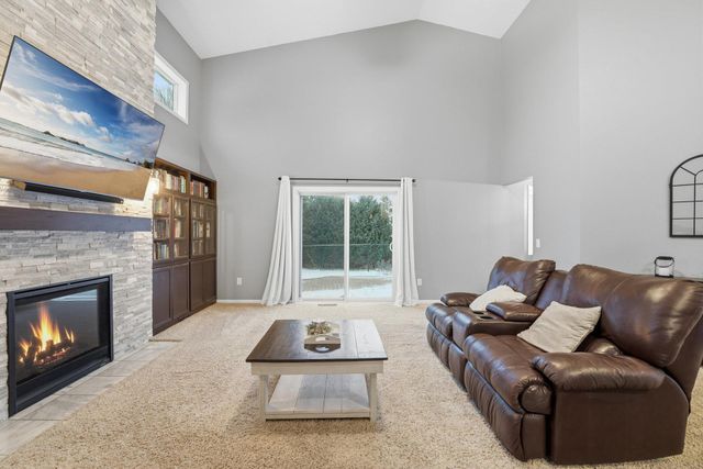 1705 Vale Court, Faribault, MN 55021