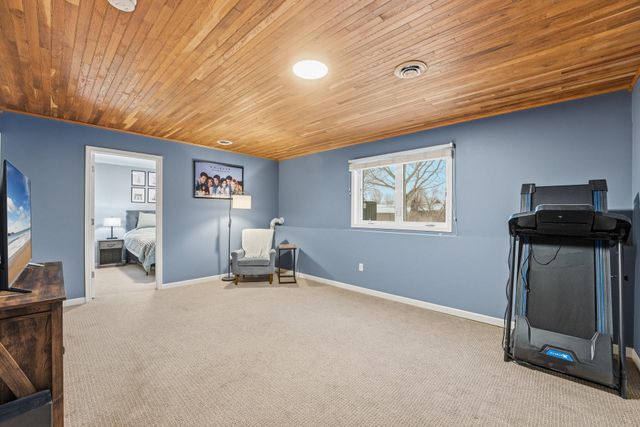 1705 Vale Court, Faribault, MN 55021