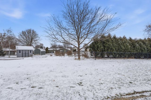 1705 Vale Court, Faribault, MN 55021