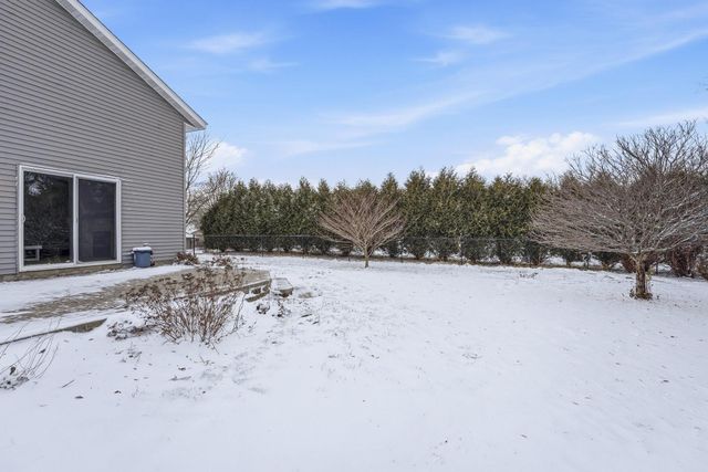 1705 Vale Court, Faribault, MN 55021